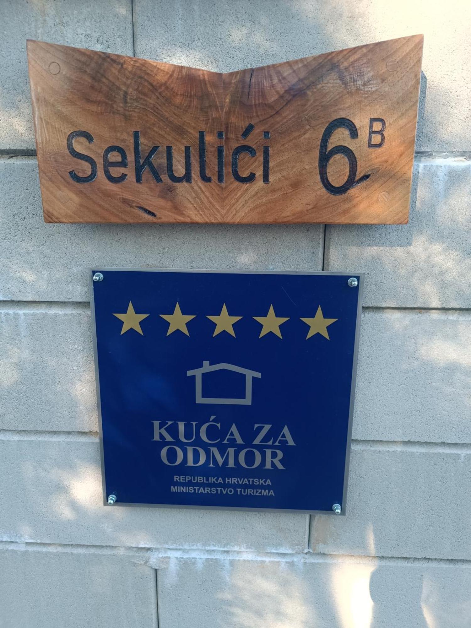 House Momentum Lovinac (Lika-Senj)
